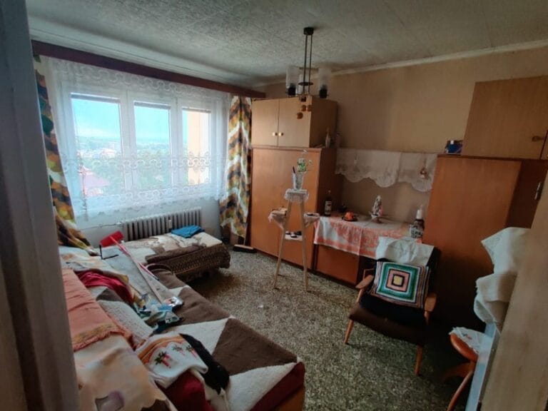 9 800