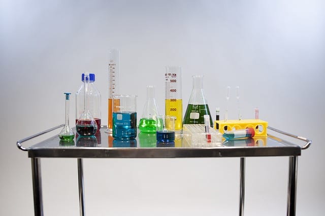 Chemikálie a jiné nebezpečné látky
